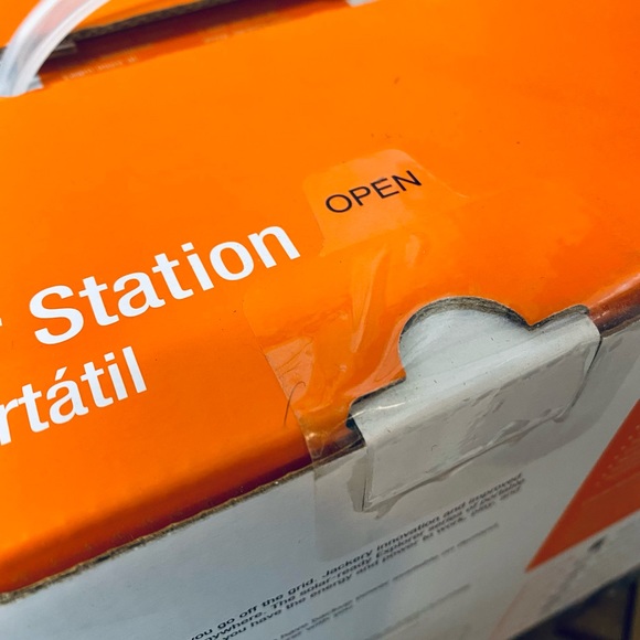 Portable Power Station - Picture 3 of 4